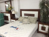 Dormitorio cabecero 1,35, dos mesillas, cómoda y espejo